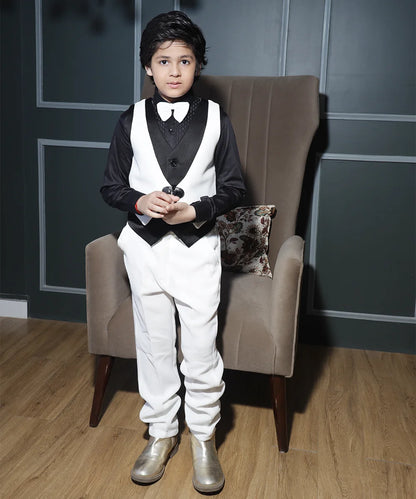 Boys' Wedding Suit in Classic White Coat Style